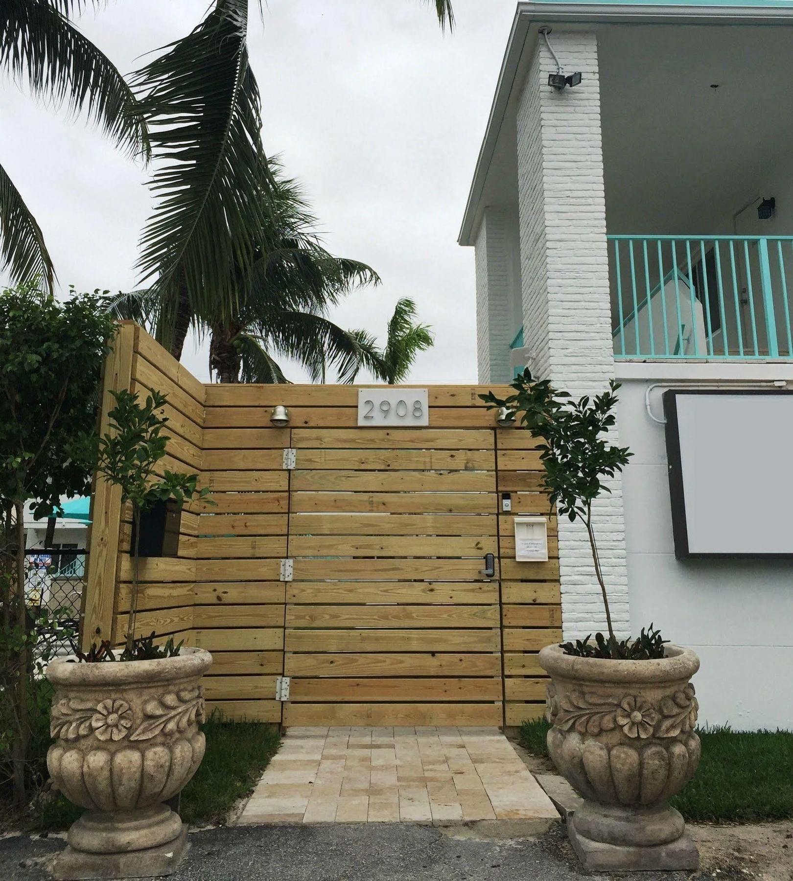 Nobleton 2* Fort Lauderdale